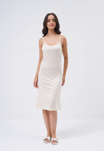 Bild in den Galerie-Viewer laden, Chao Dress - studio photograph 10