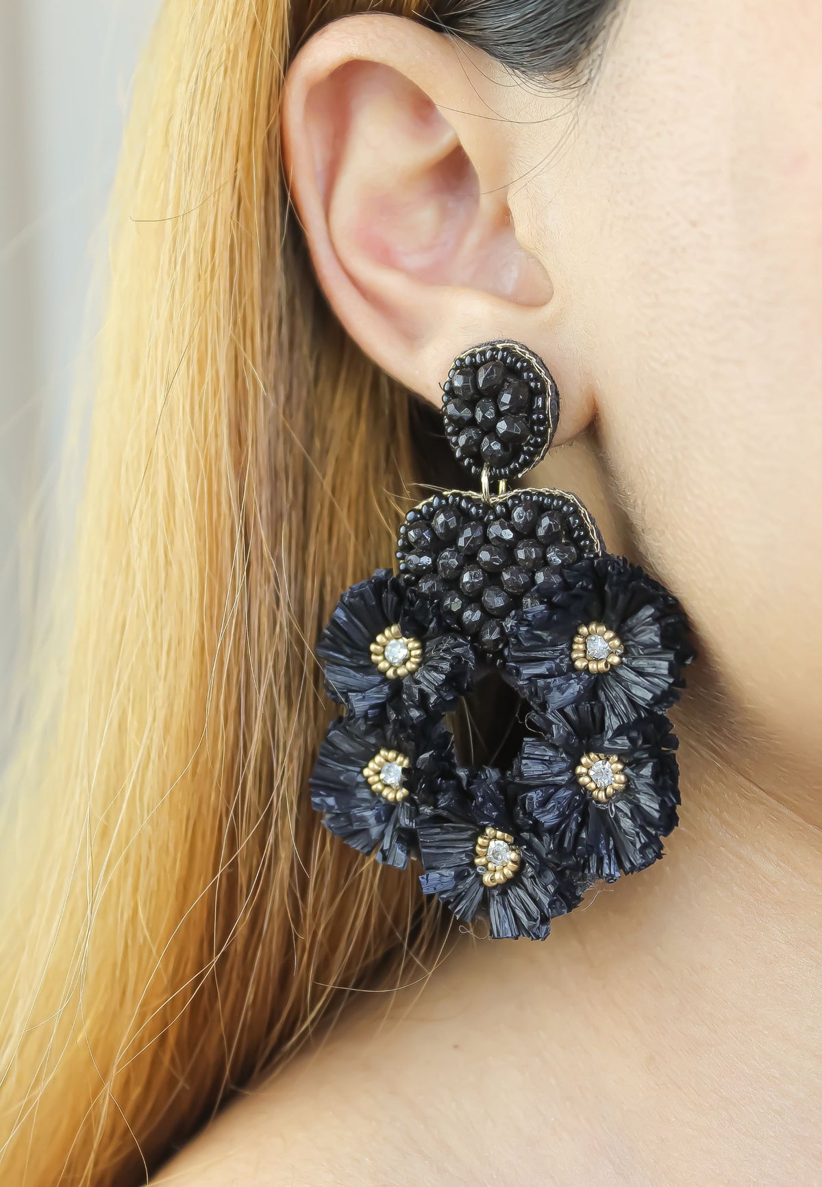 amancio black earrings Bombay Sunset