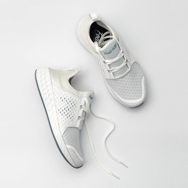 Pairing pareos with footwear: from flip flops to heels