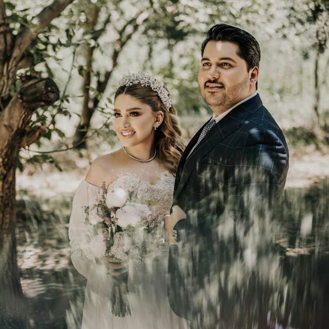 The dos and don'ts of wearing statement earrings on your wedding day