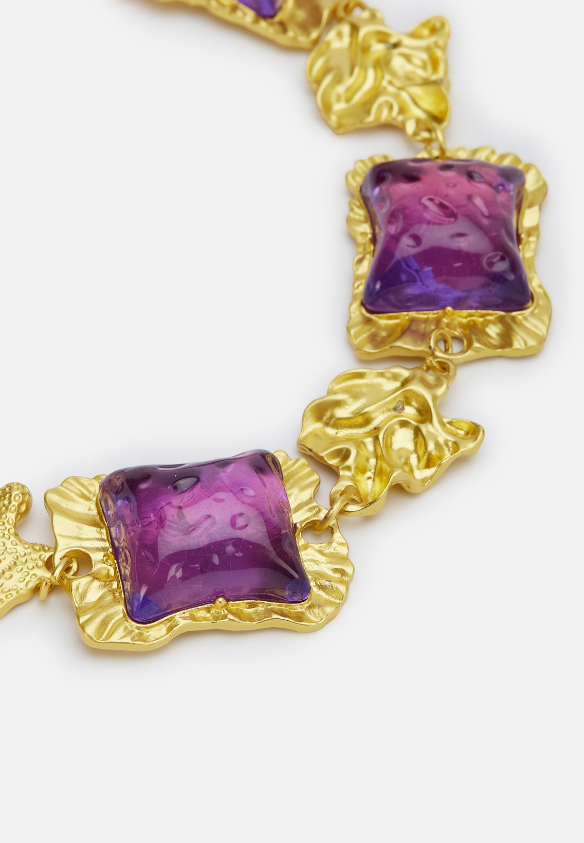 Dilo Necklace