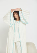 Load image into Gallery viewer, Marisma Hvid Kimono
