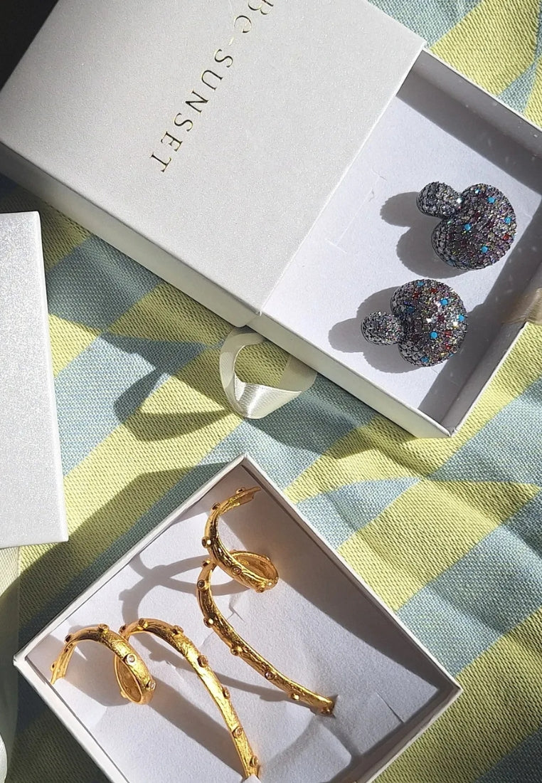 Mushy White Earrings