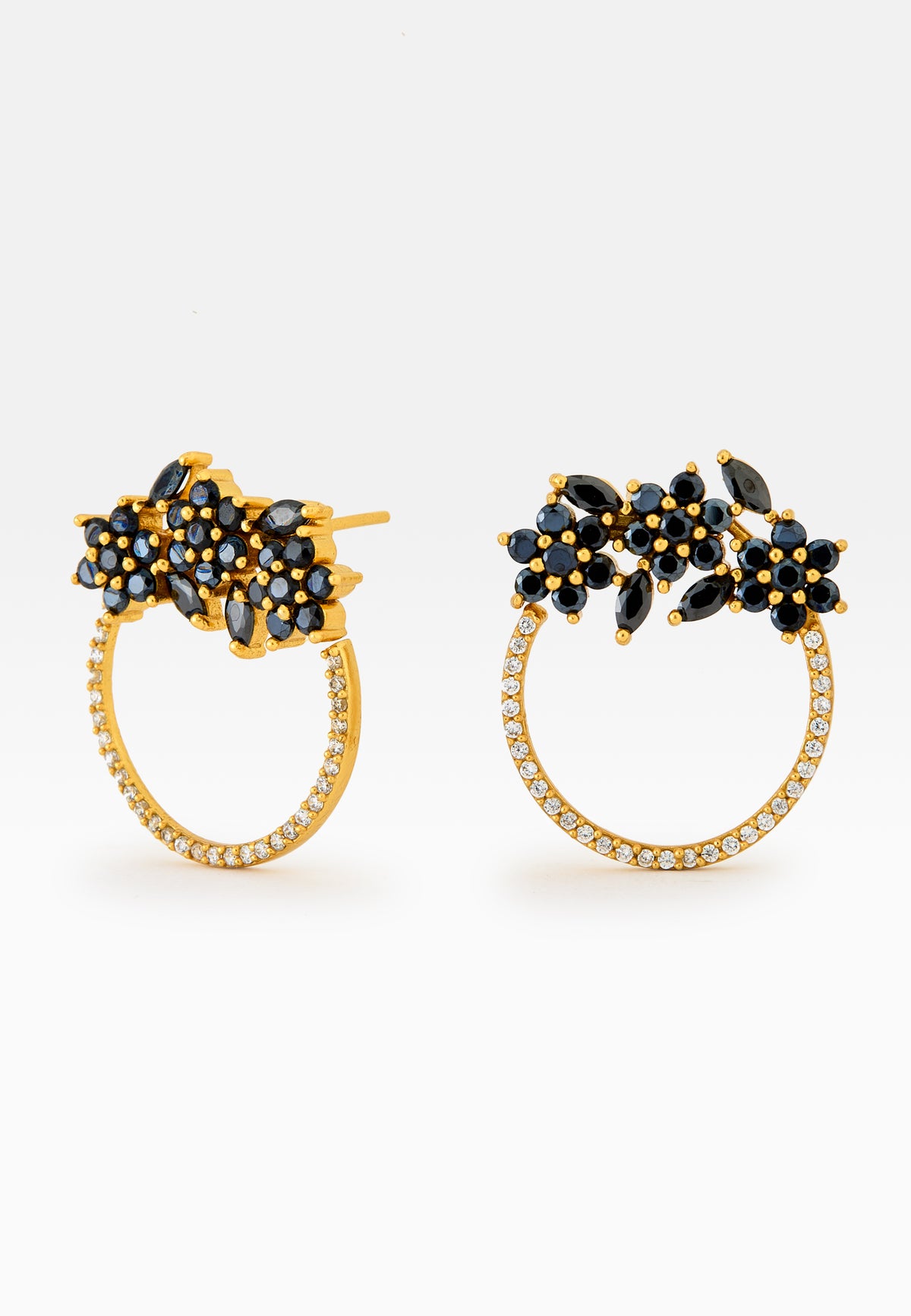 Golden salamander black earrings