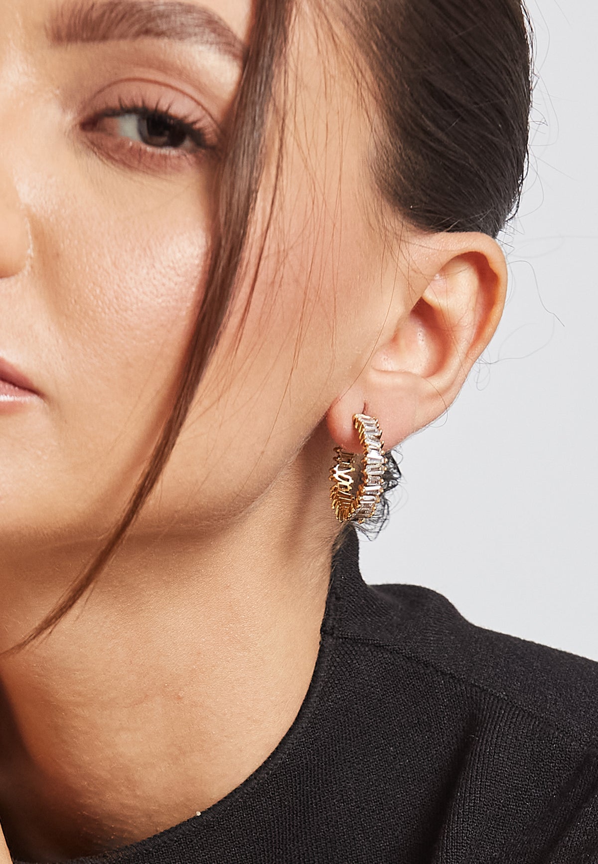 Carlo rucci white earrings