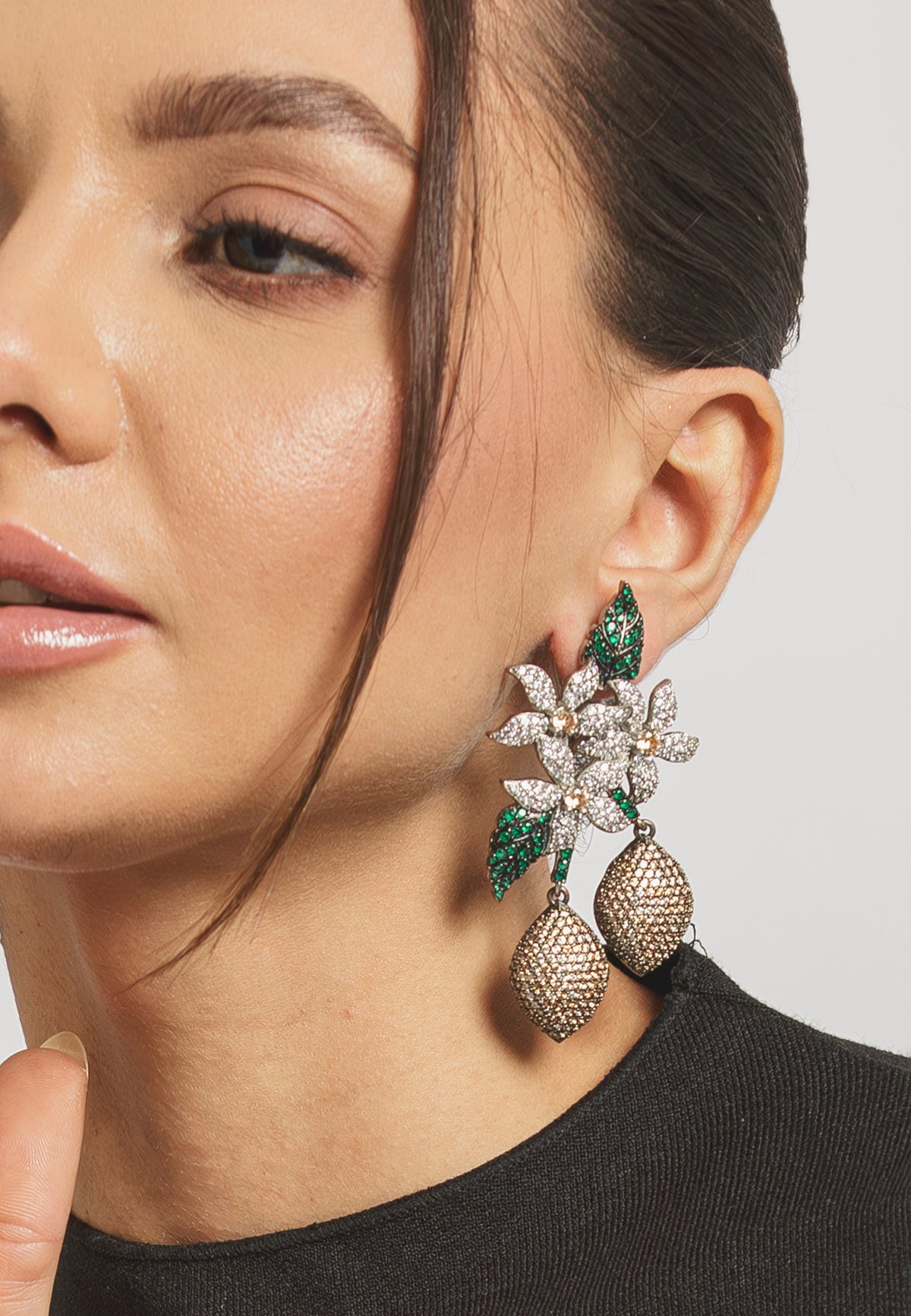 Zeus champagne earrings
