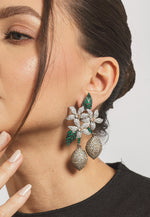 Load image into Gallery viewer, Zeus Champagne Earrings
