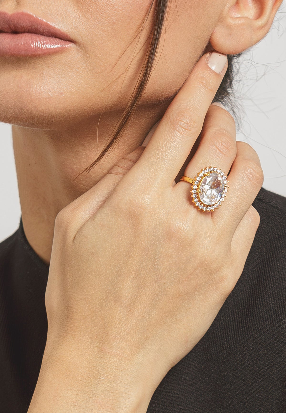 Beauty white ring