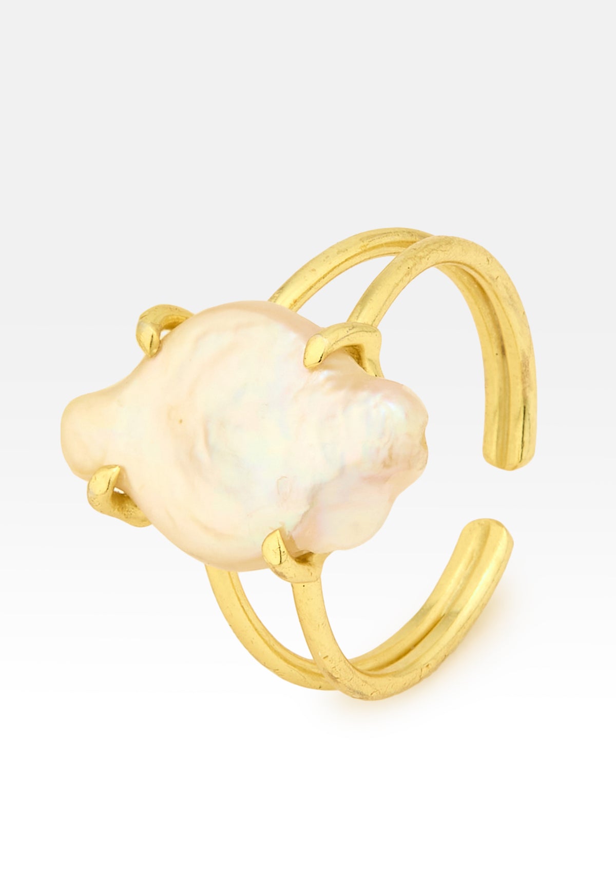 Amira pearl ring