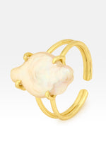 Load image into Gallery viewer, Amira Pearl Ring
