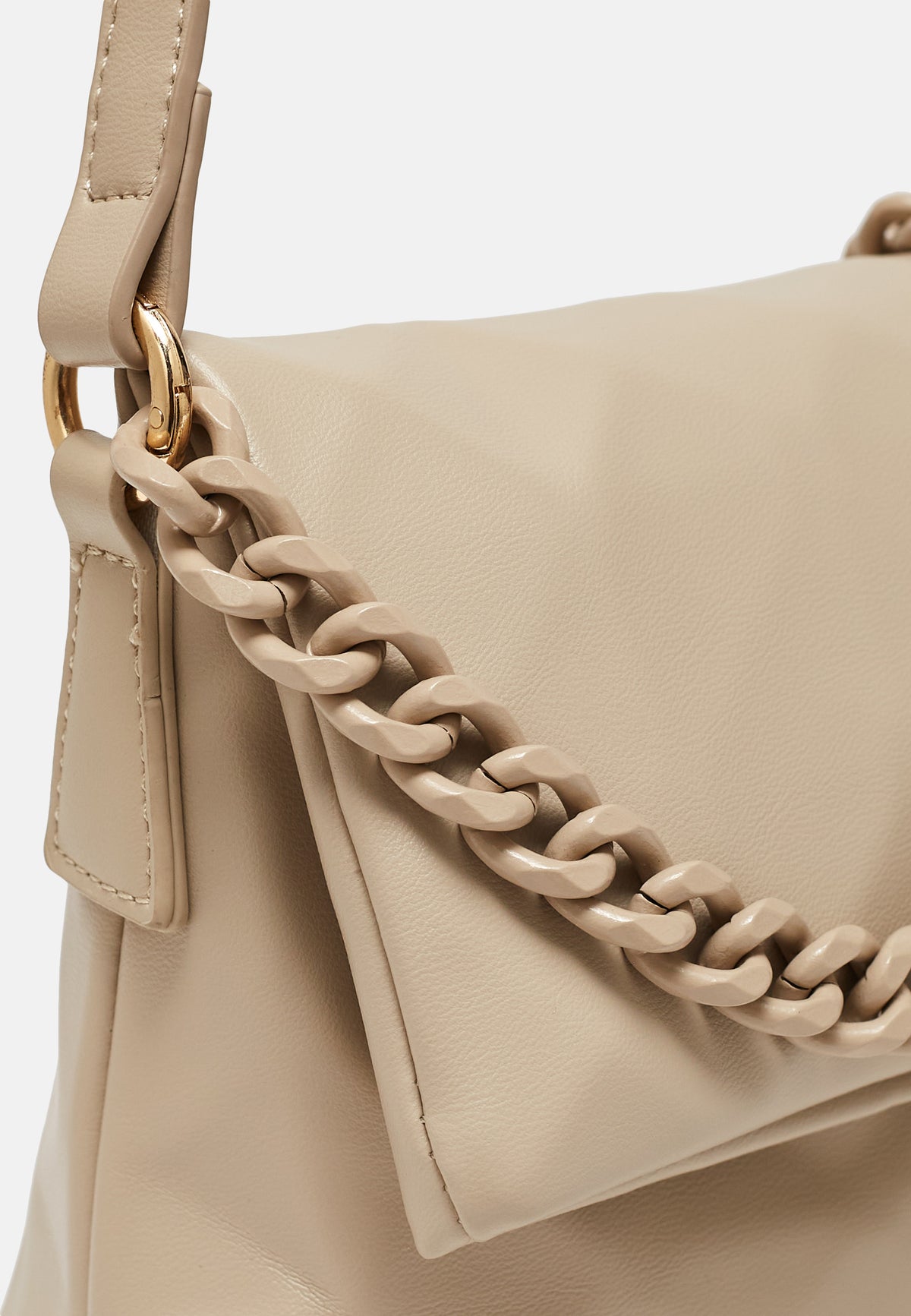 Chain shoulder bag