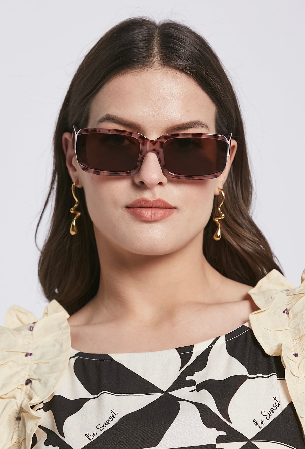 Evania dark sunglasses