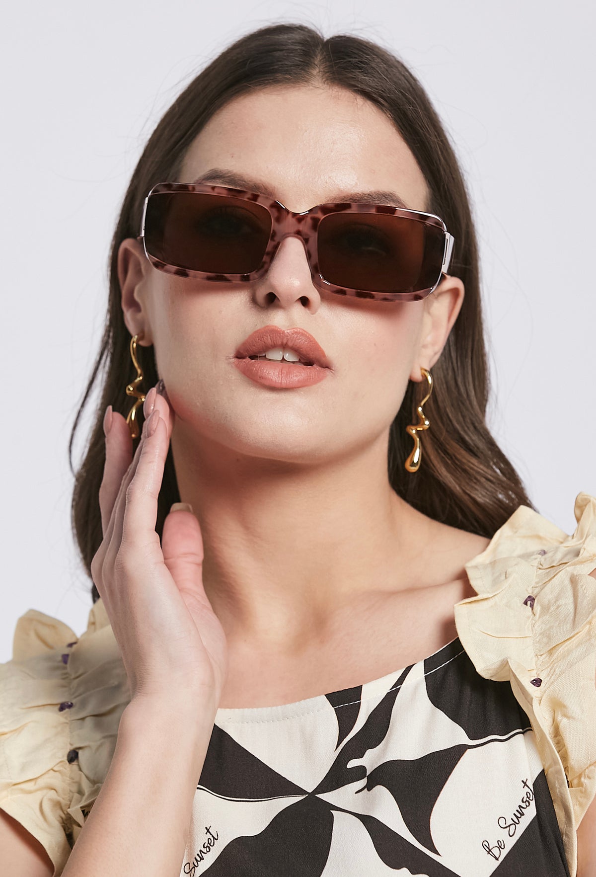 Evania dark sunglasses