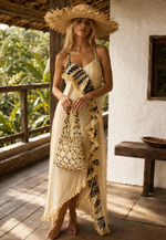 Bild in den Galerie-Viewer laden, Gold Hera Handbag
