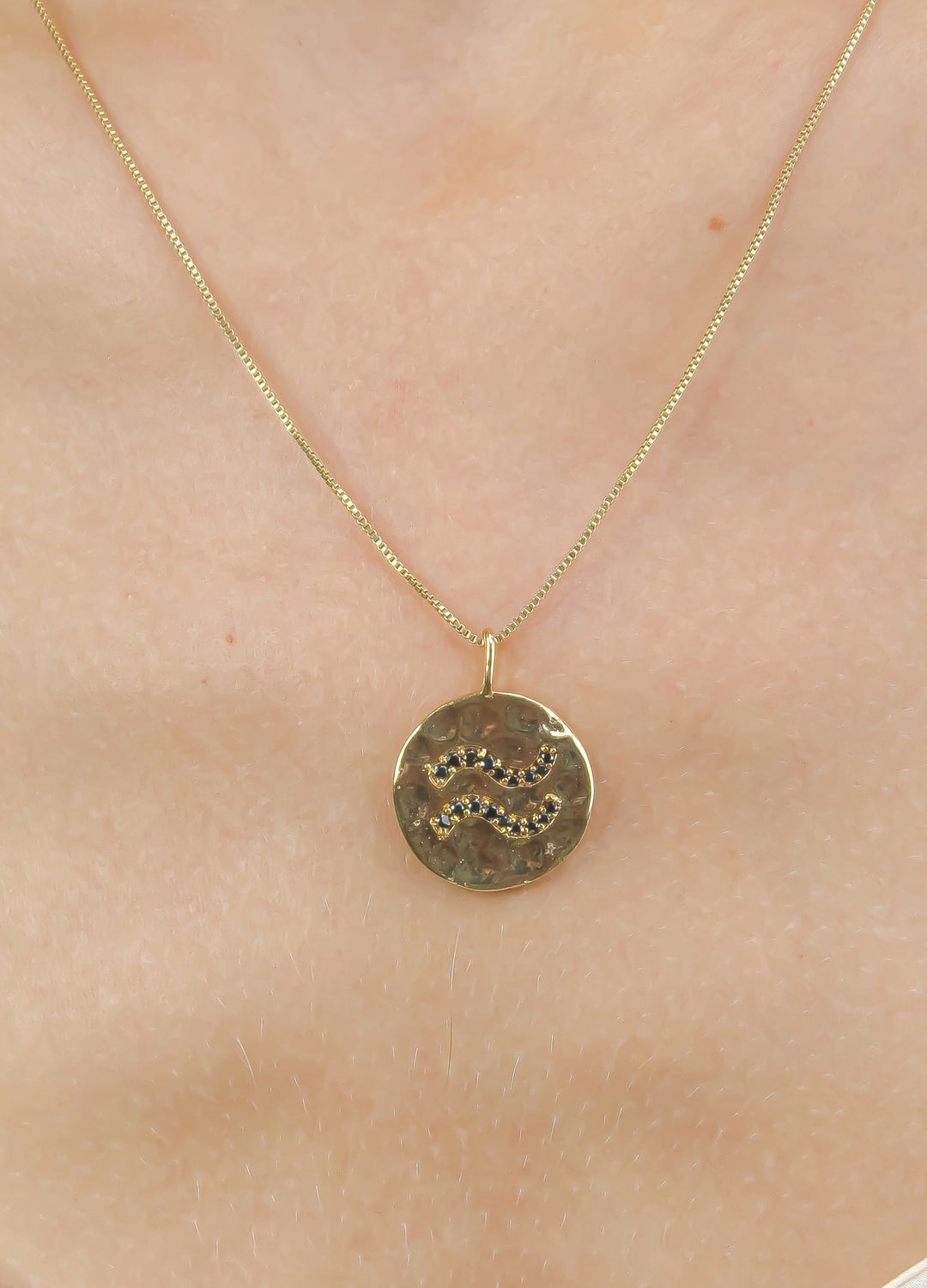 Colgante con moneda de Acuario Estelar Bombay Be Sunset
