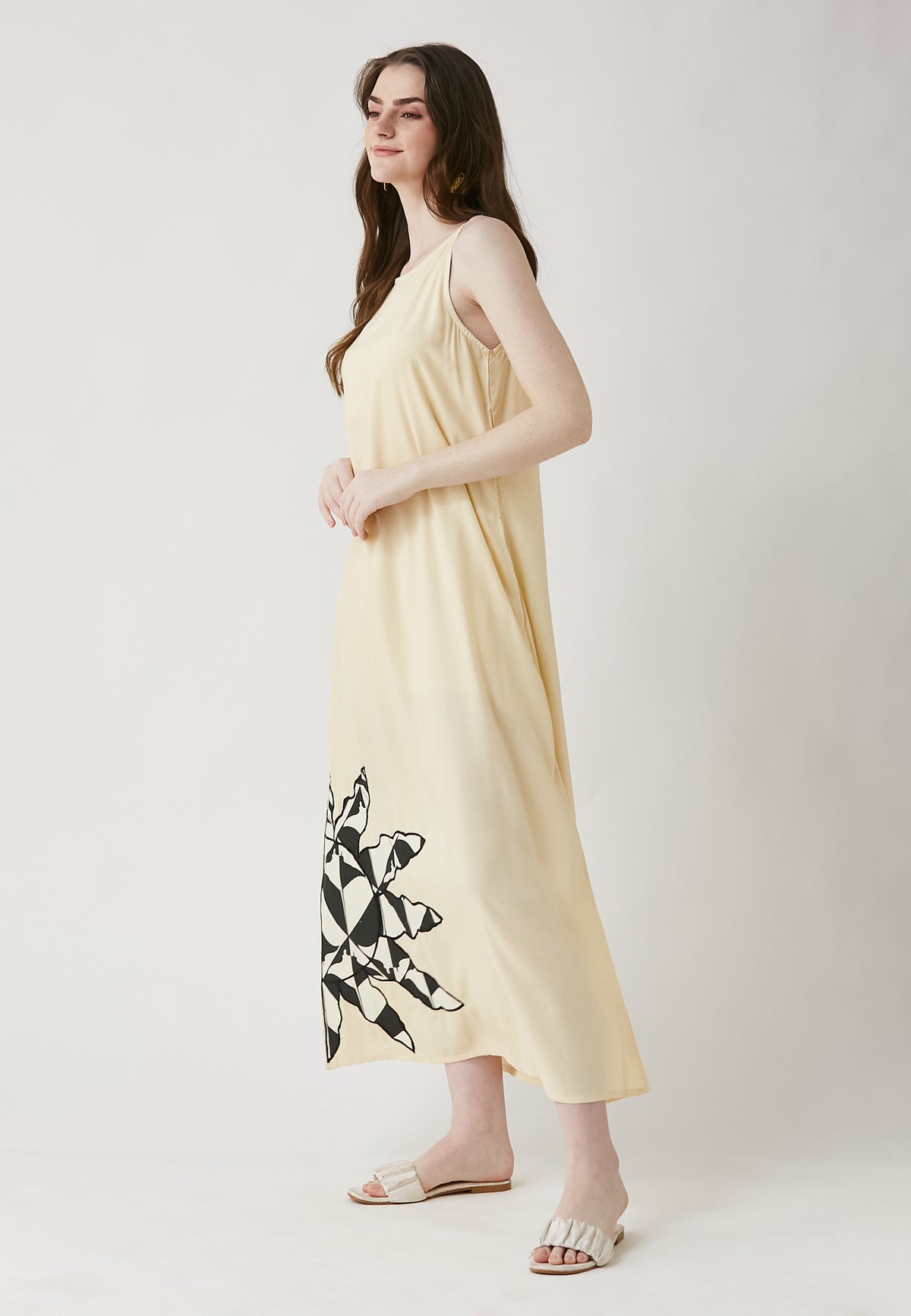 Alani Beige Kleid