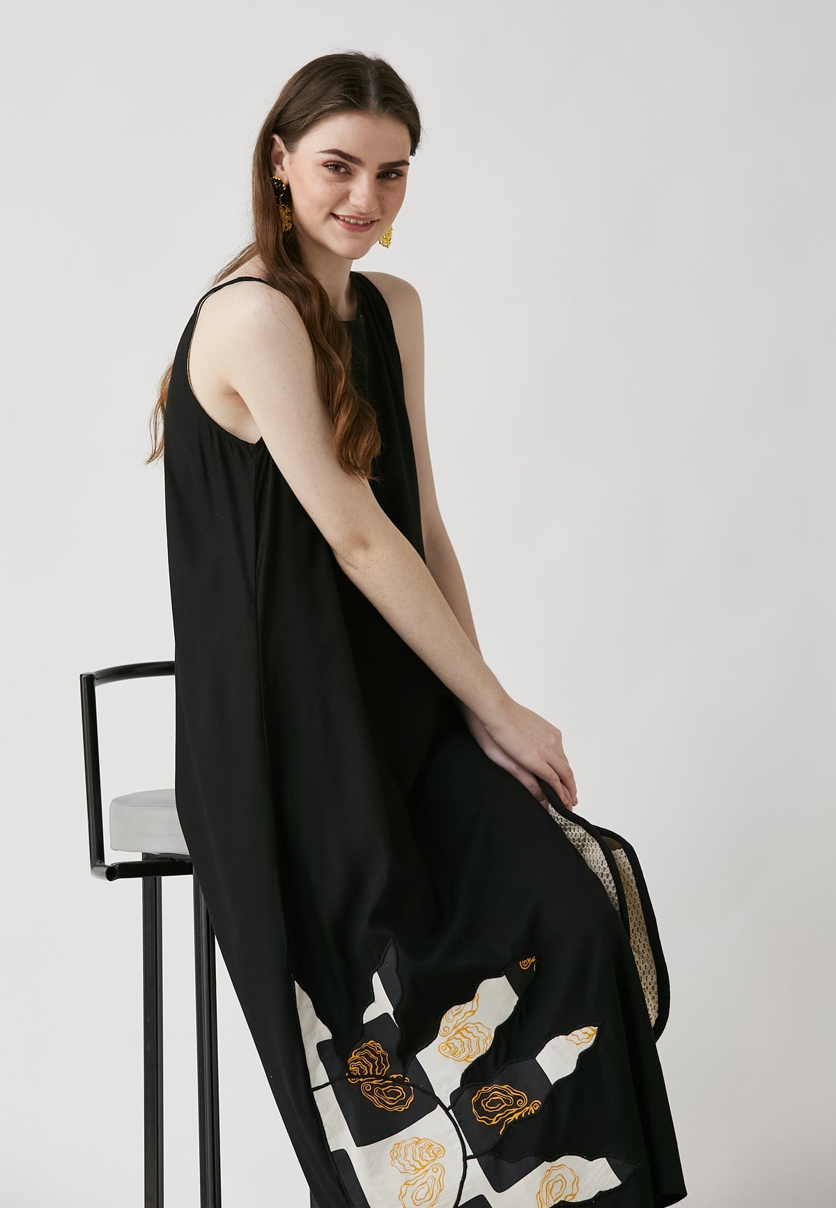 Alani schwarzes kleid