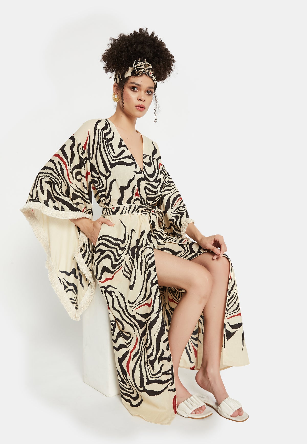 Verhüllter Lila Kimono