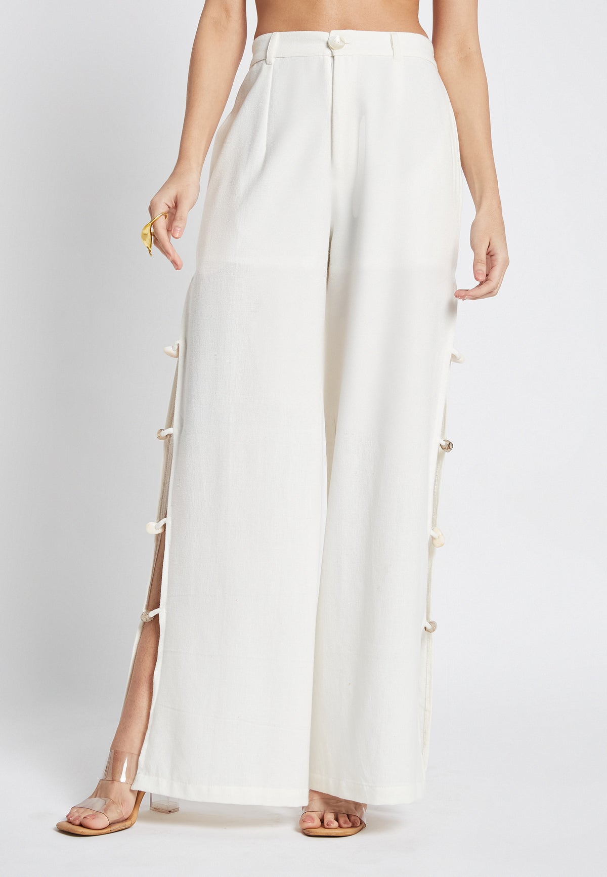 Citrus white trousers