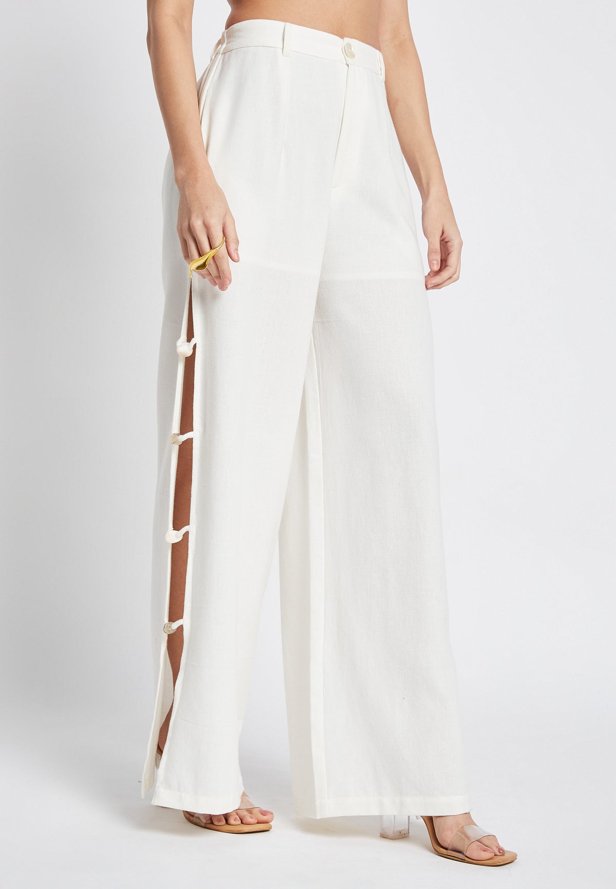 Citrus white trousers