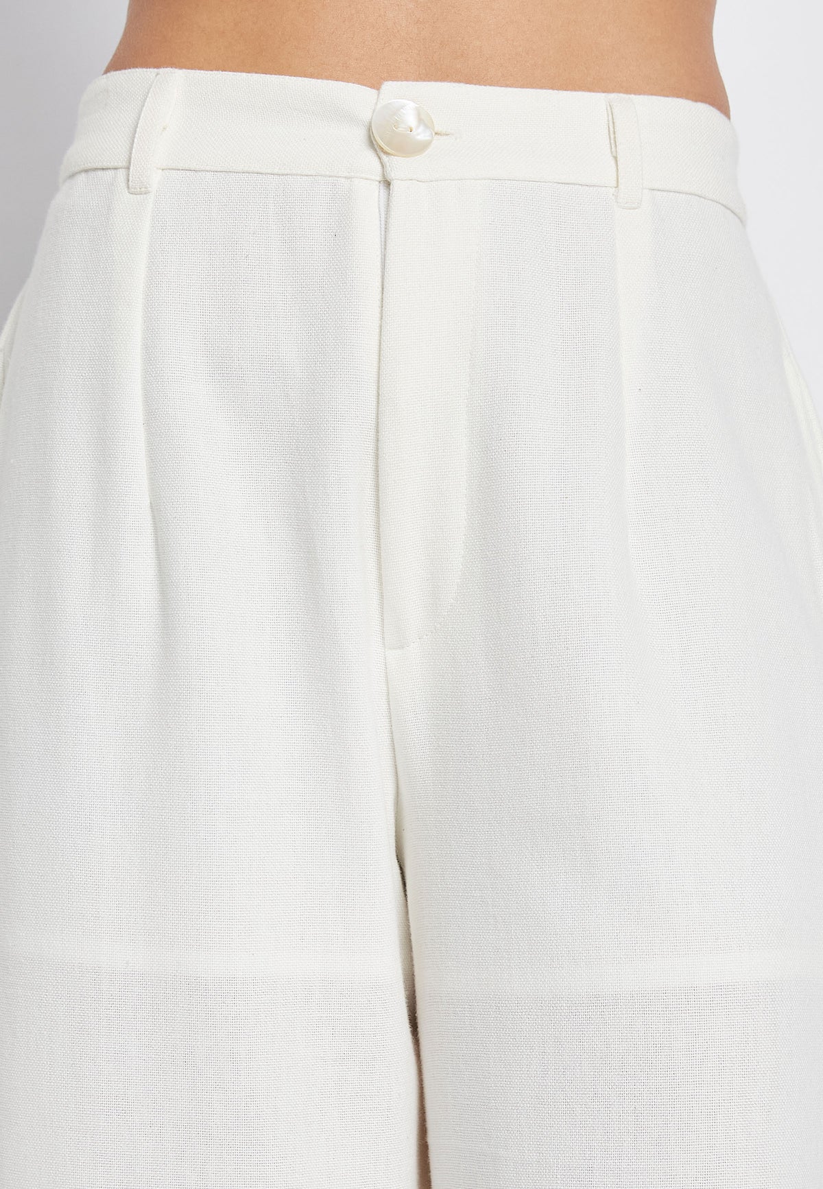 Citrus white trousers