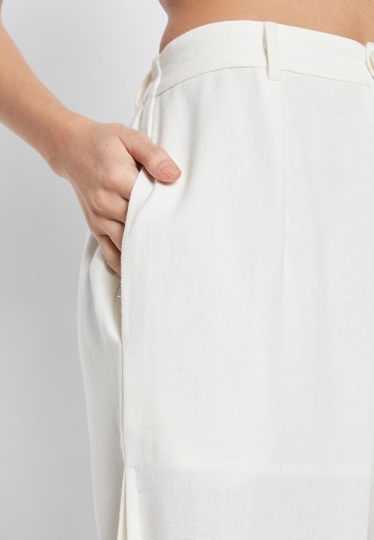Citrus white trousers