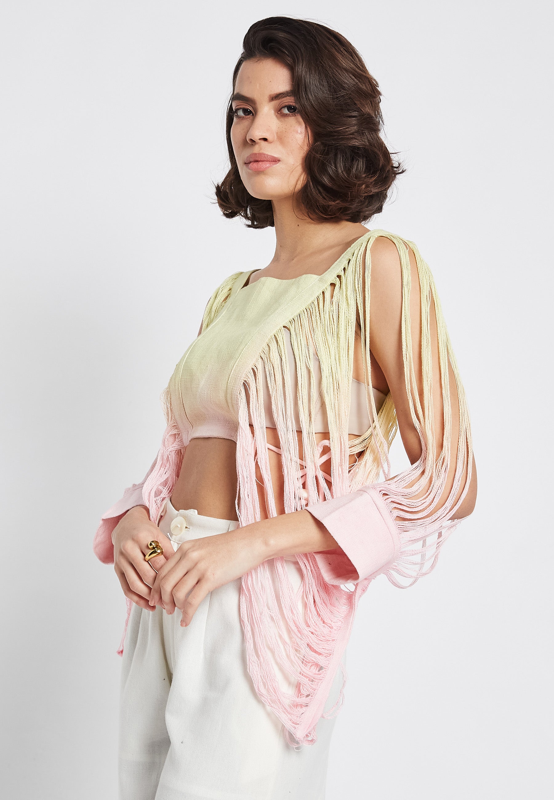 Tapa de lima iluminada por el sol