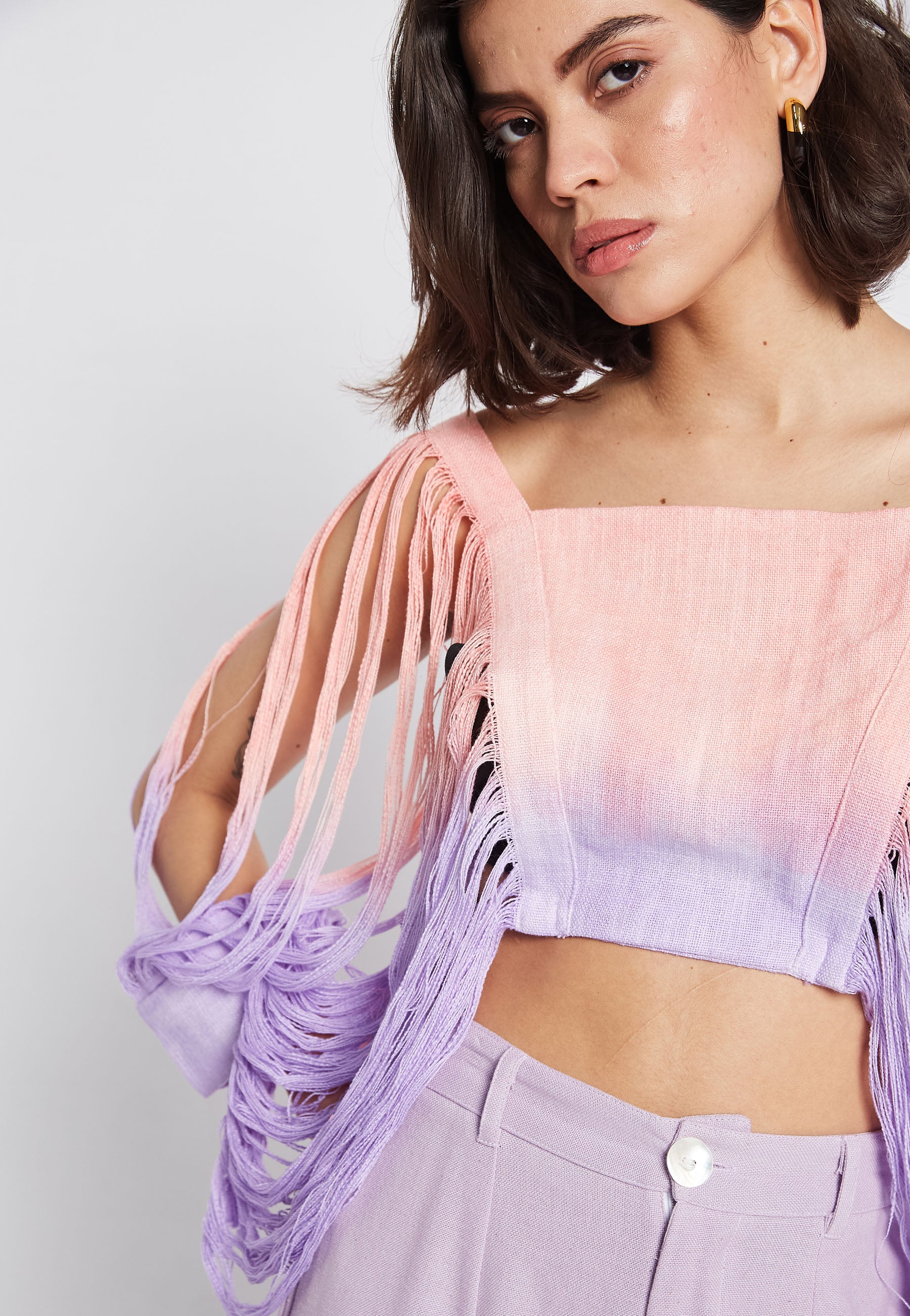 Parte superior de melocotón iluminada por el sol