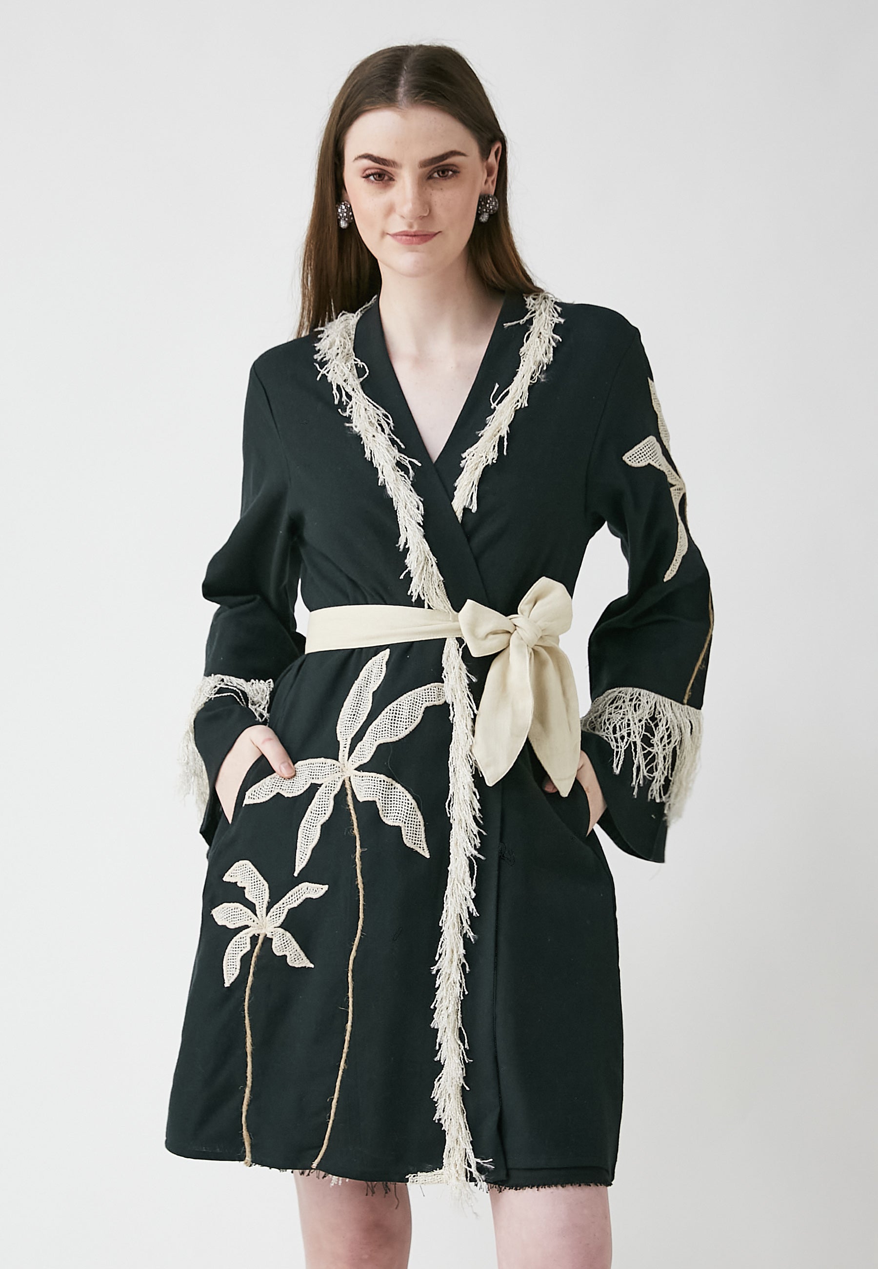 Kimono negro corto Hori