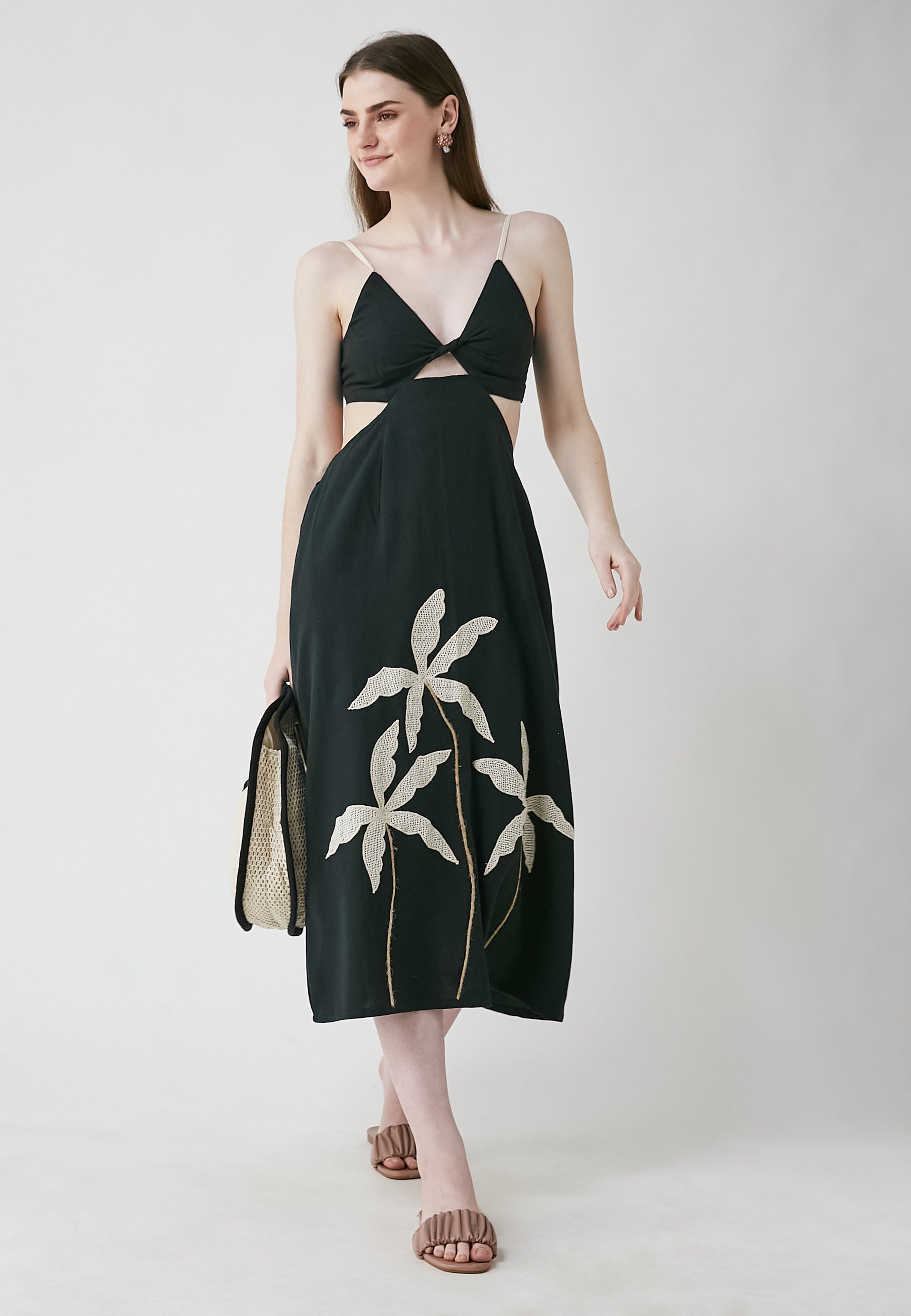 Vestido negro a presión