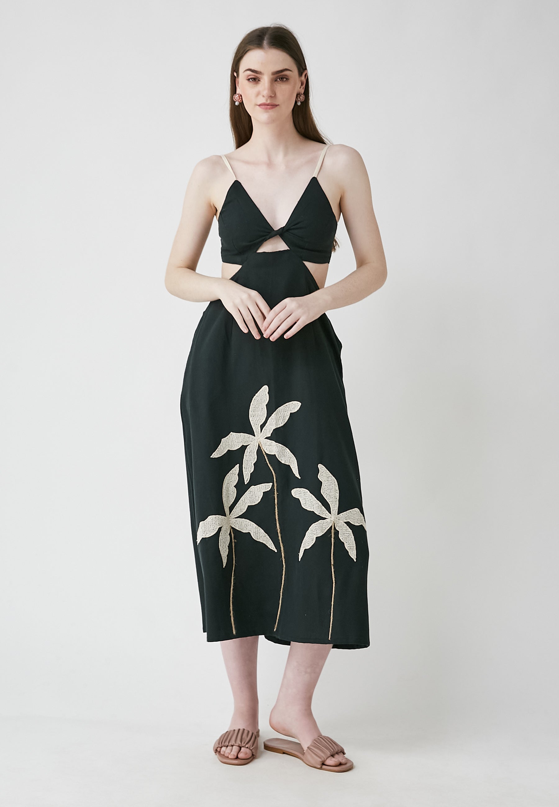 Vestido negro a presión