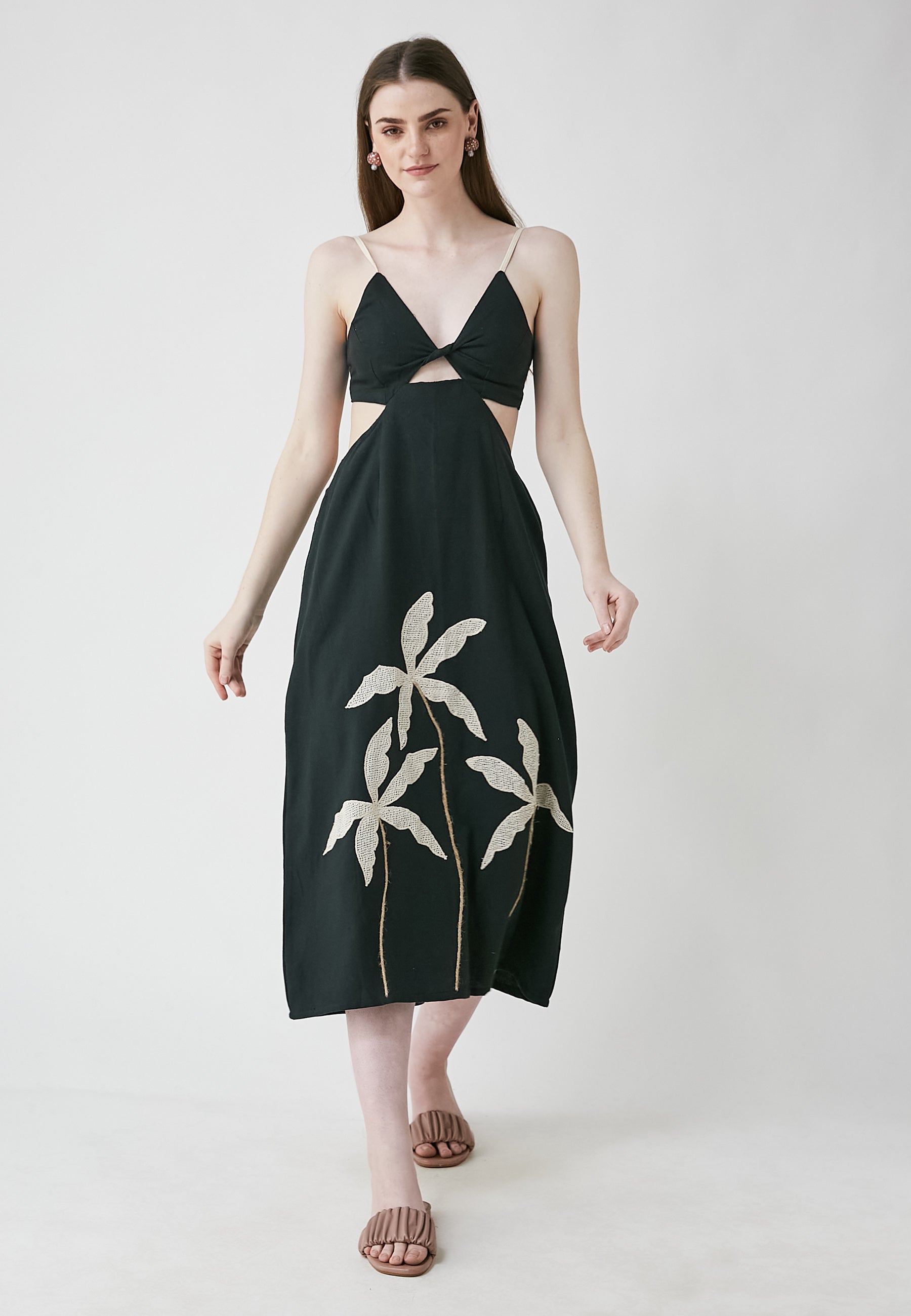 Vestido negro a presión