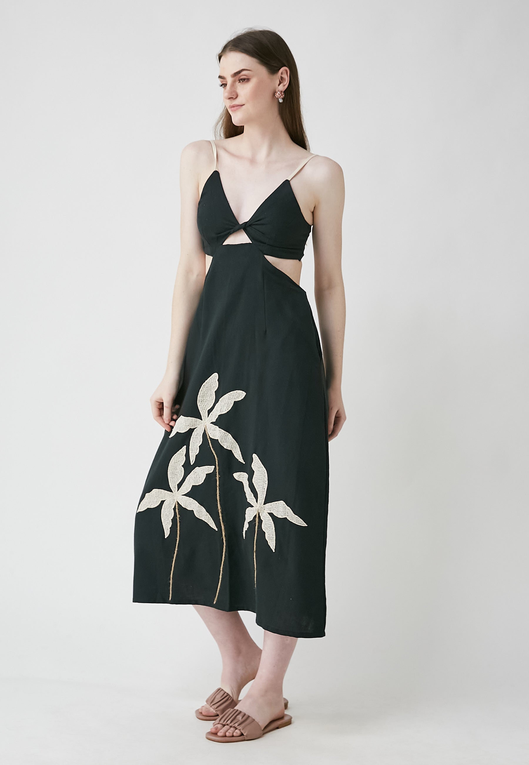 Vestido negro a presión