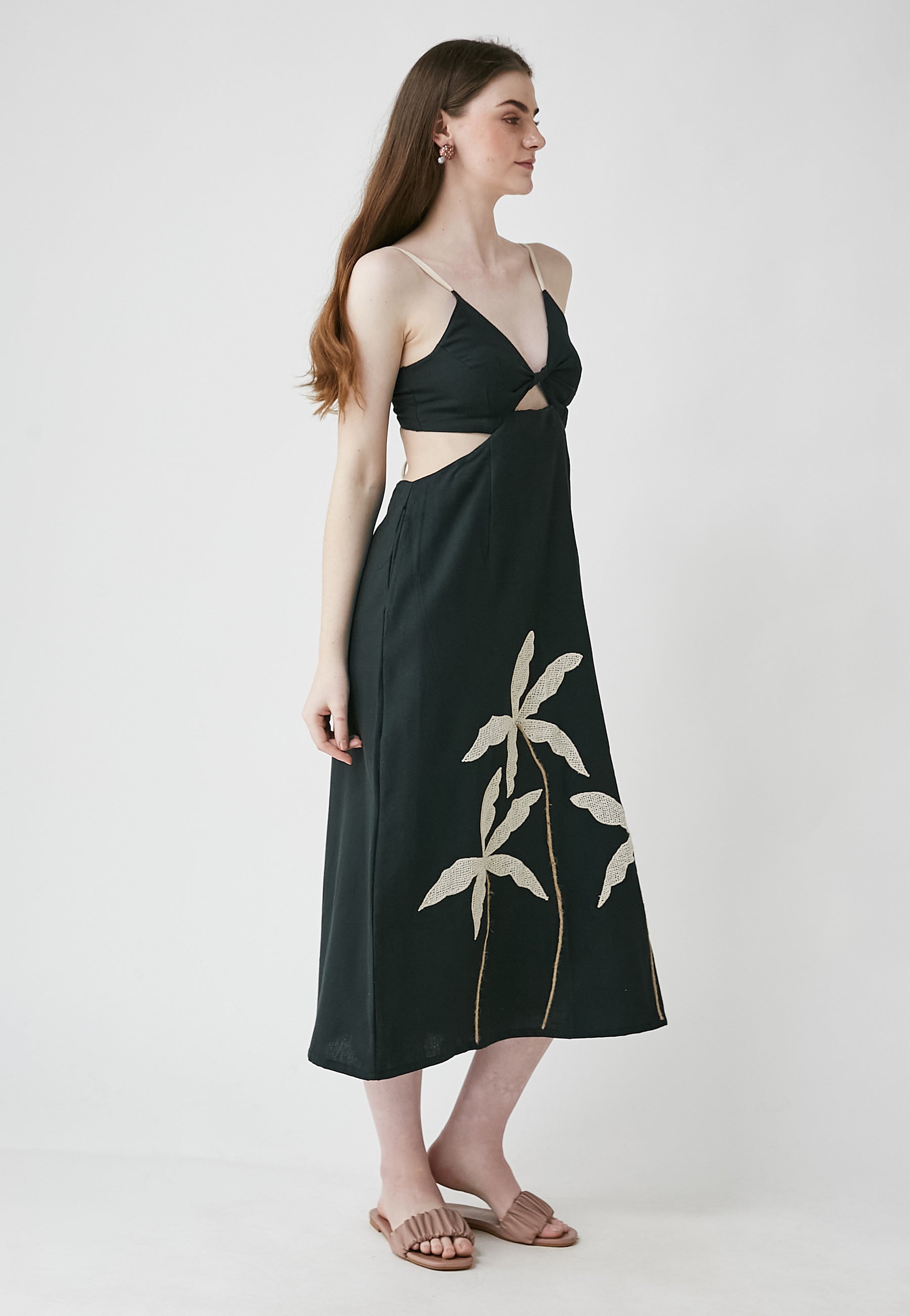 Vestido negro a presión