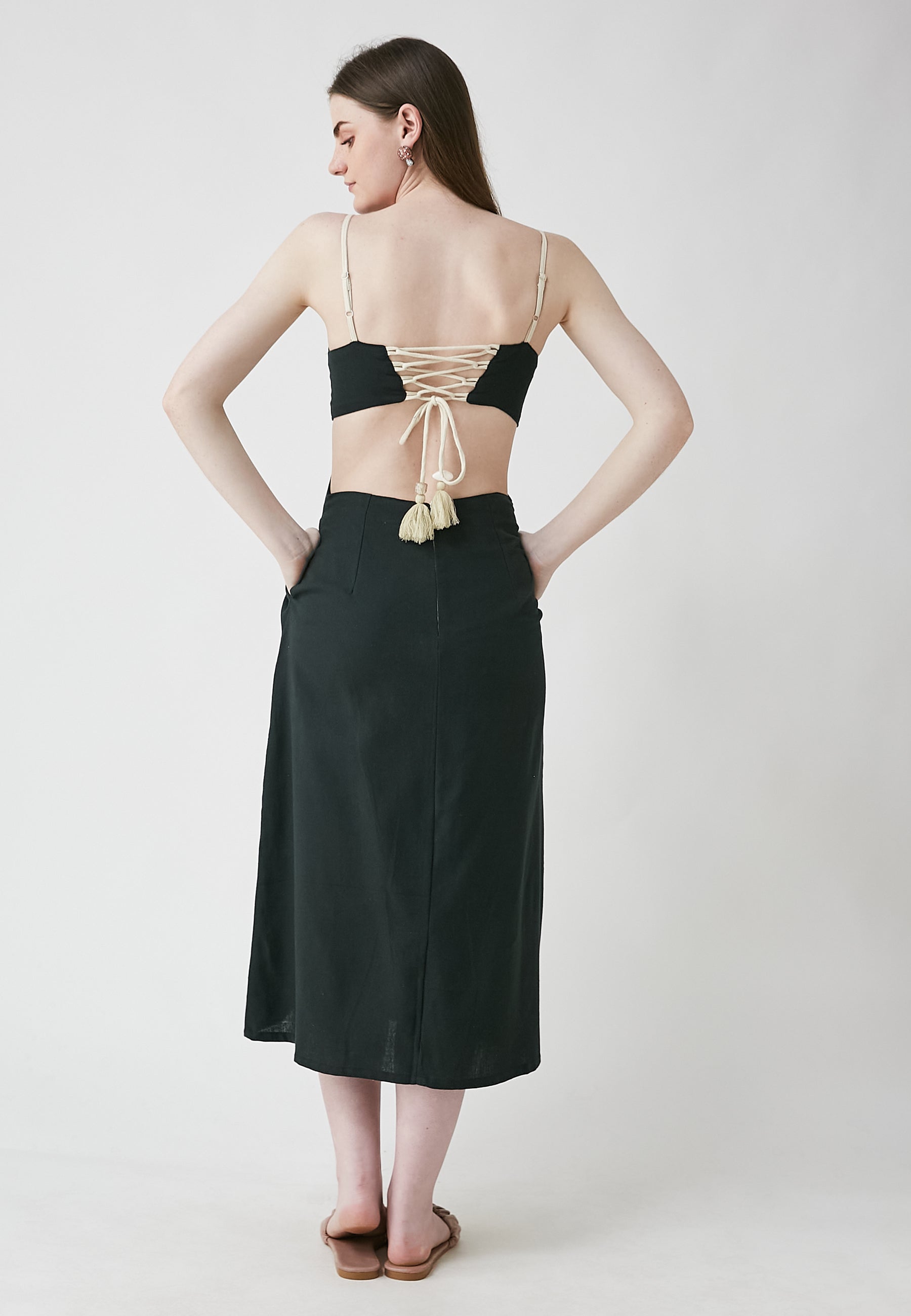 Vestido negro a presión