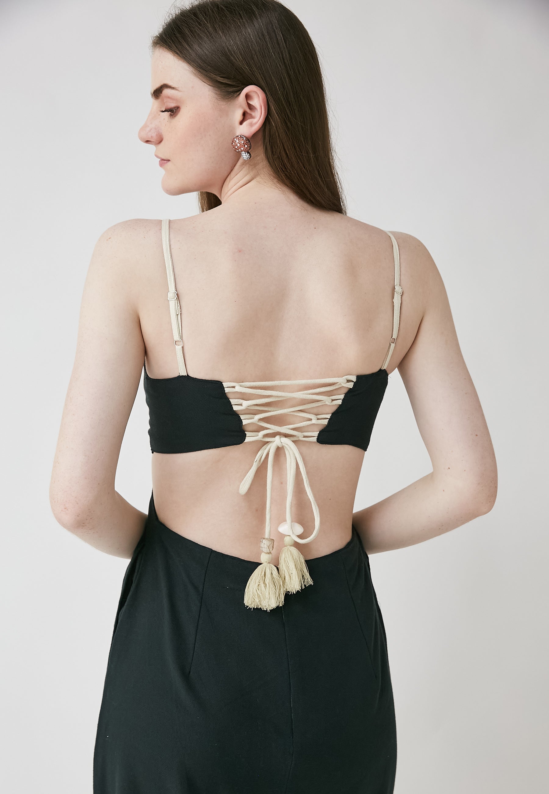 Vestido negro a presión