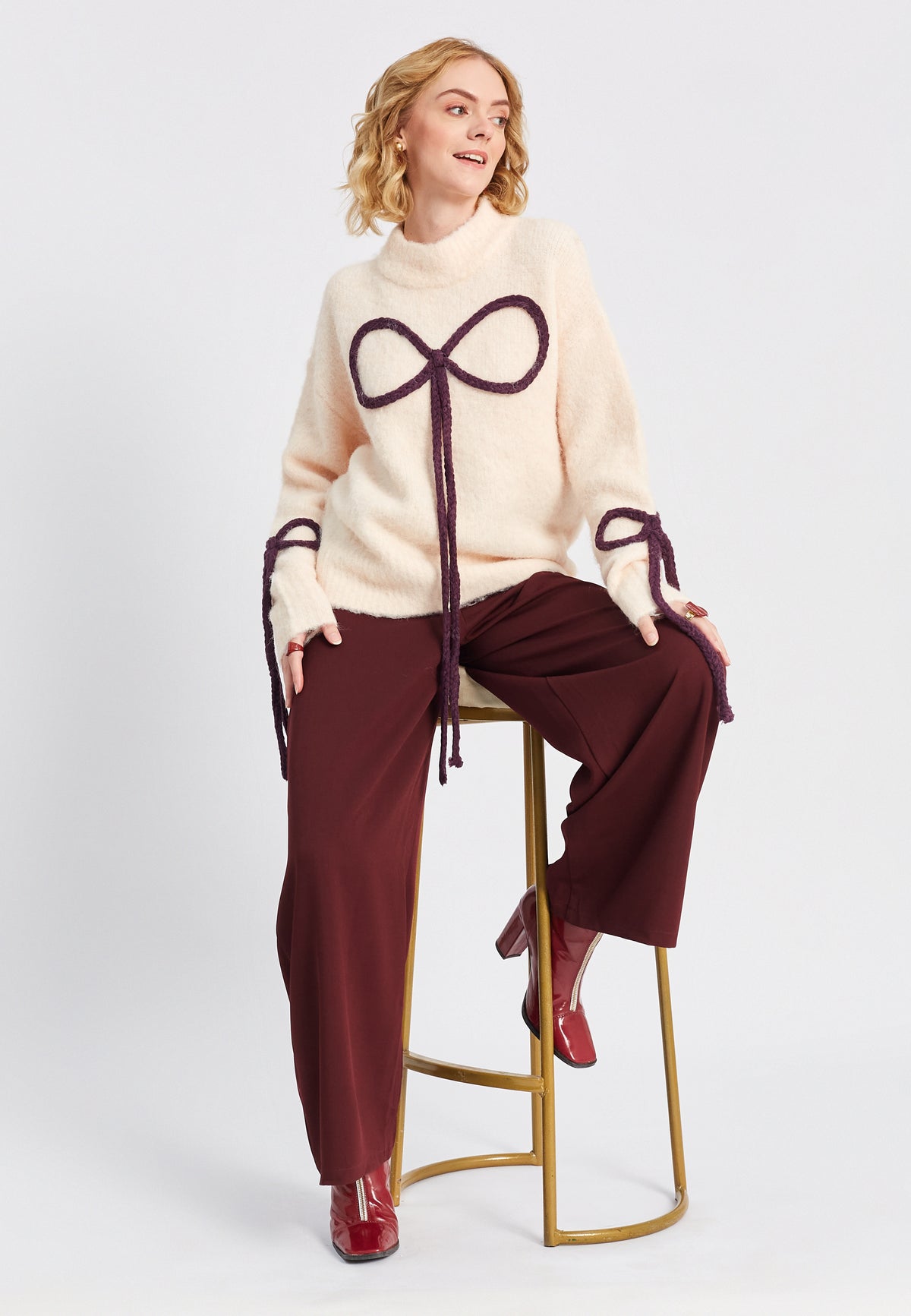 Pullover mit Schleife