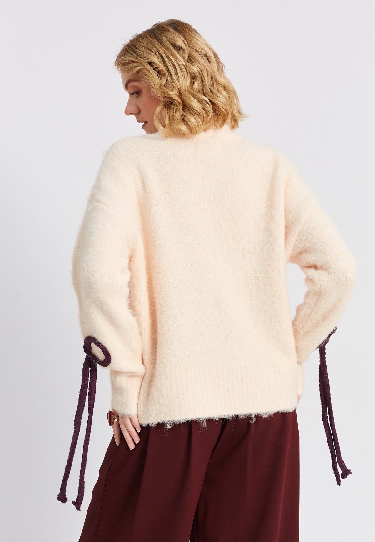 Pullover mit Schleife