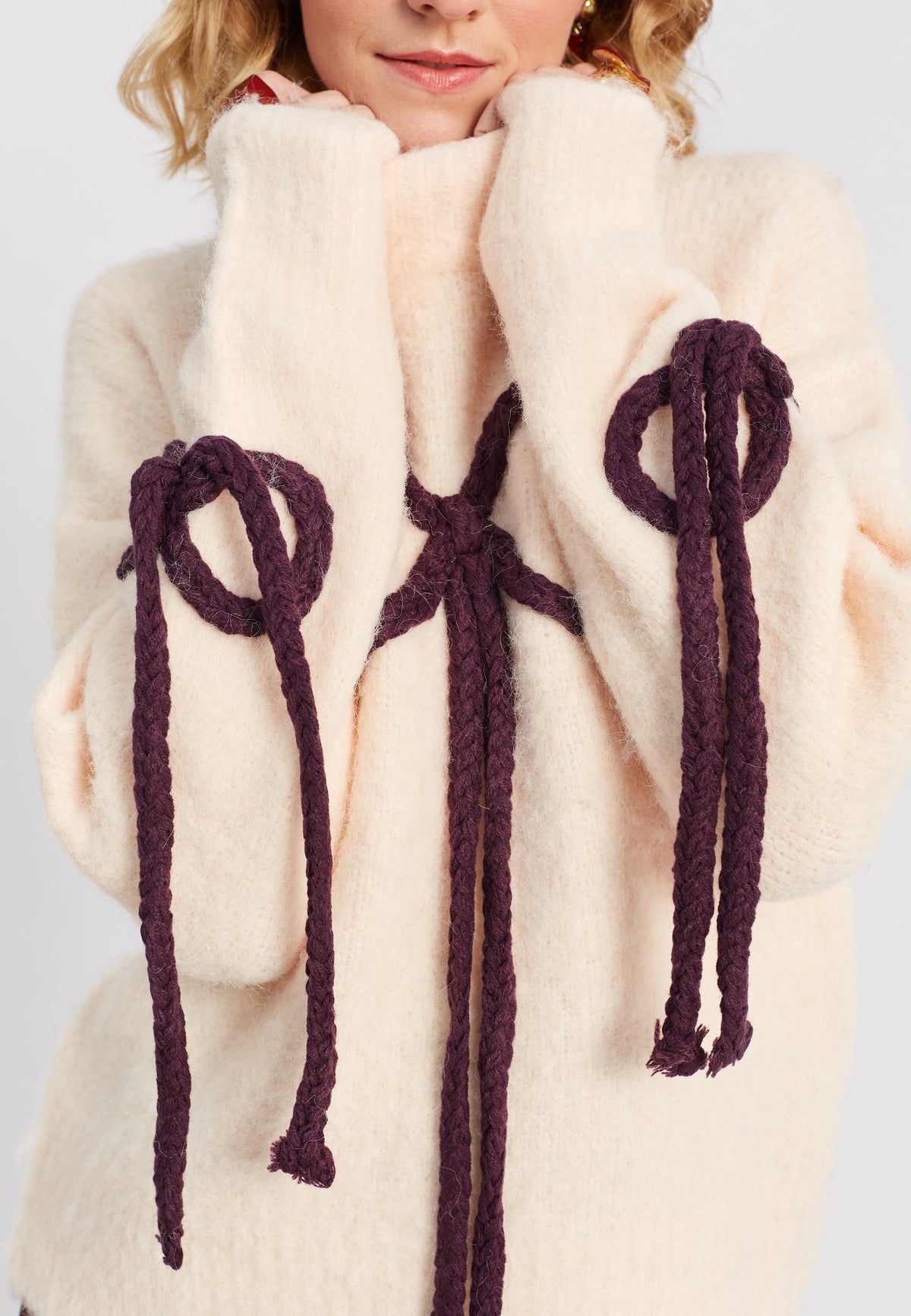 Pullover mit Schleife