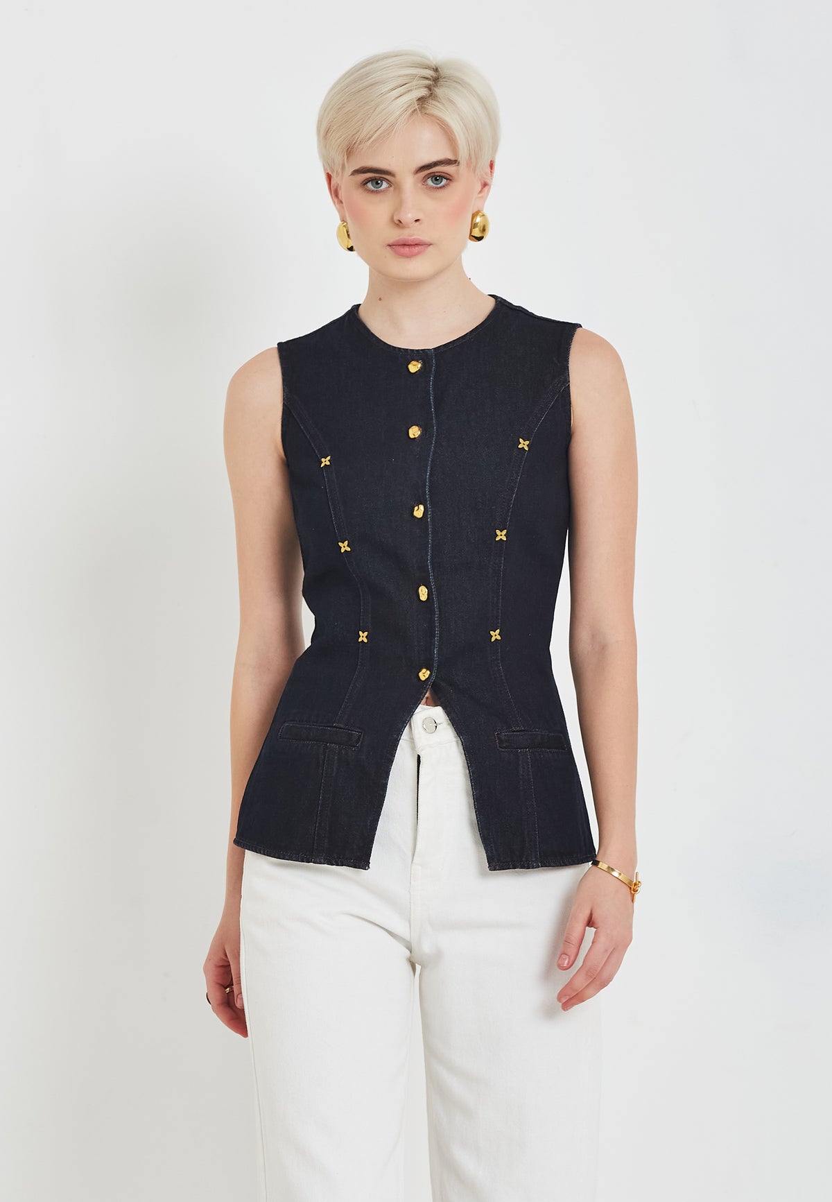 Vasca vest