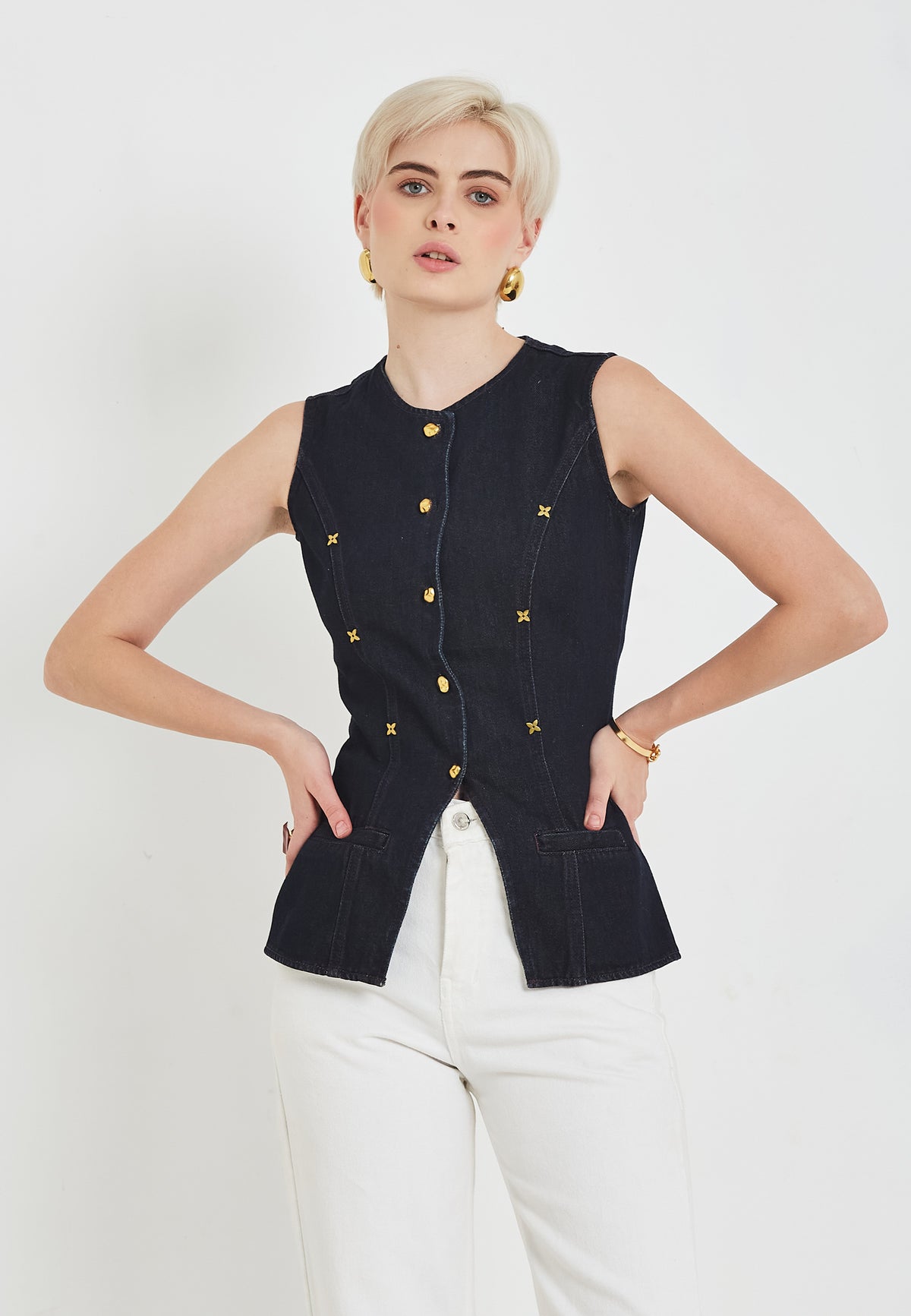 Vasca vest
