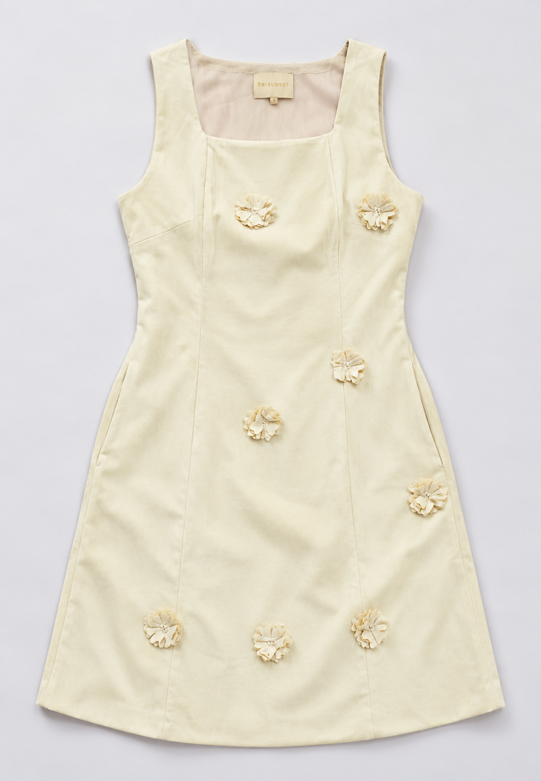 Bea dress — parisian café pr flat lay — 20261010