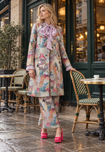 Carregar imagem no visualizador da Galeria, Plumara Coat — Parisian café full editorial — 20261010
