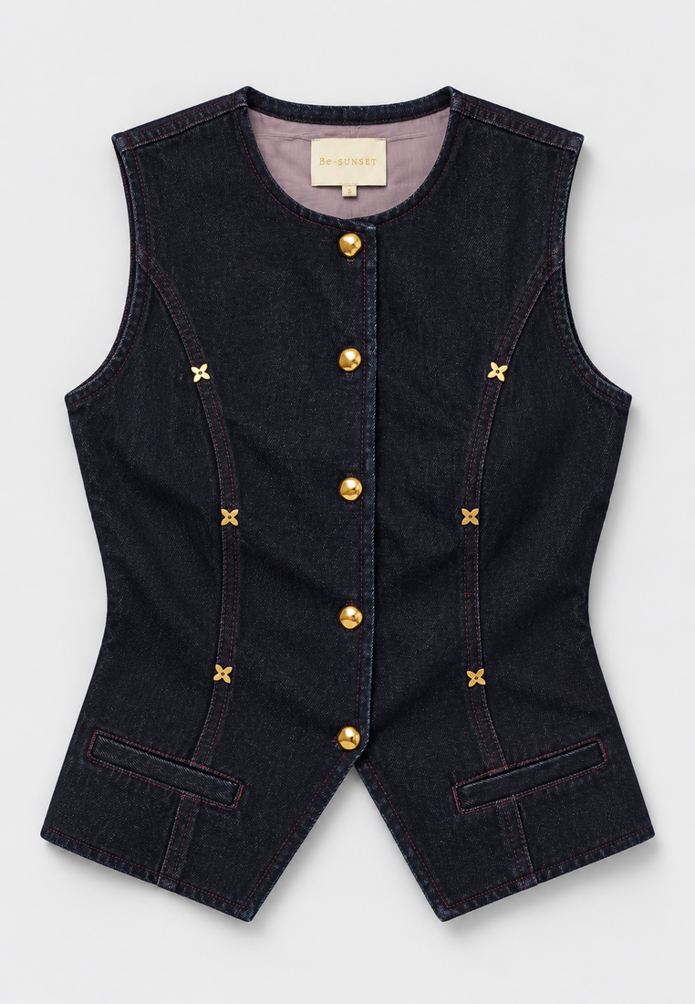 Vasca vest — parisian café pr flat lay — 20261010
