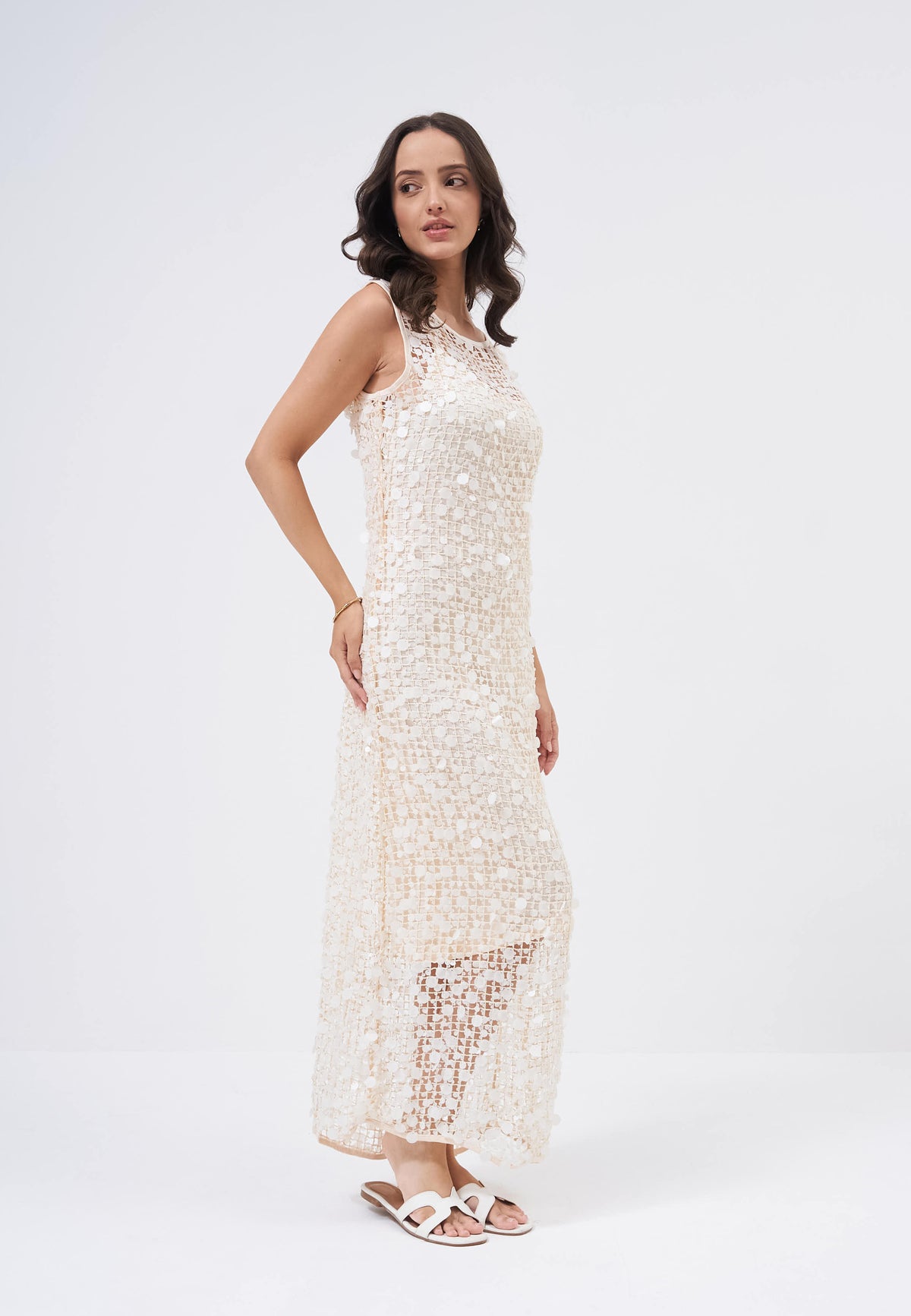 Chao dress   studio photograph 07