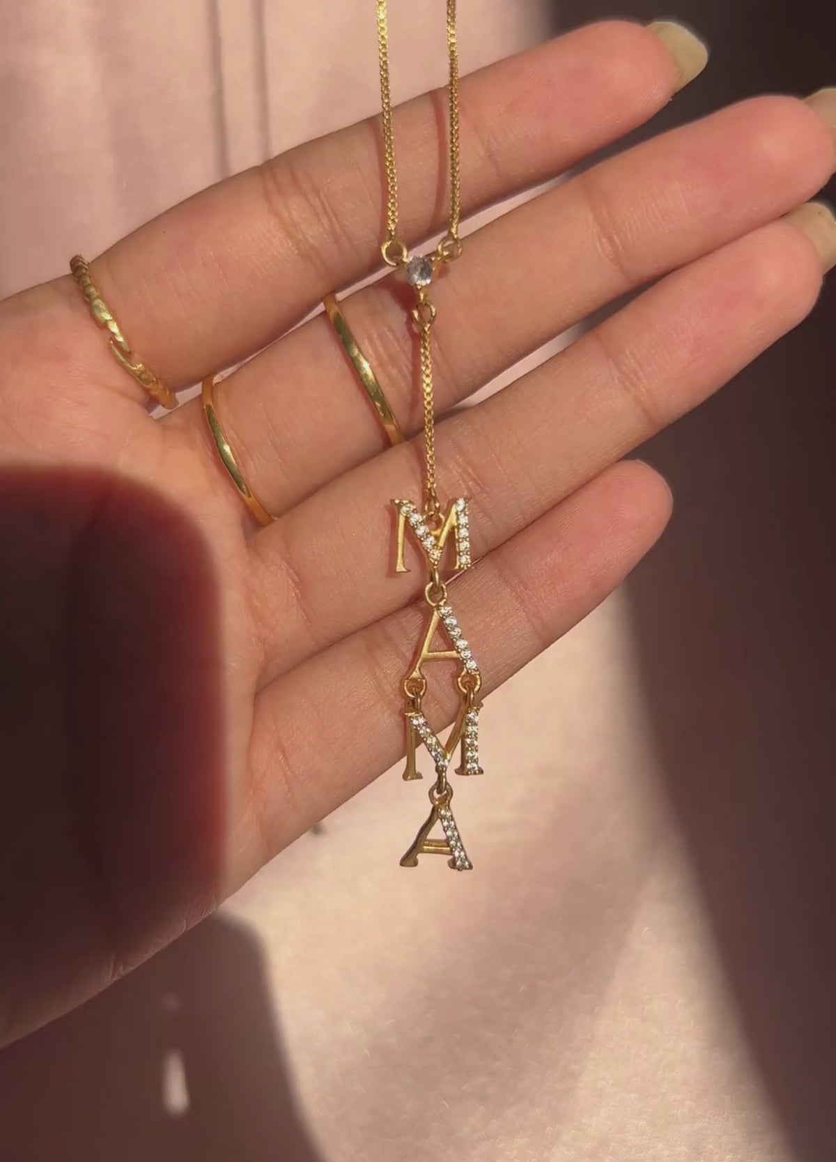 Mama necklace