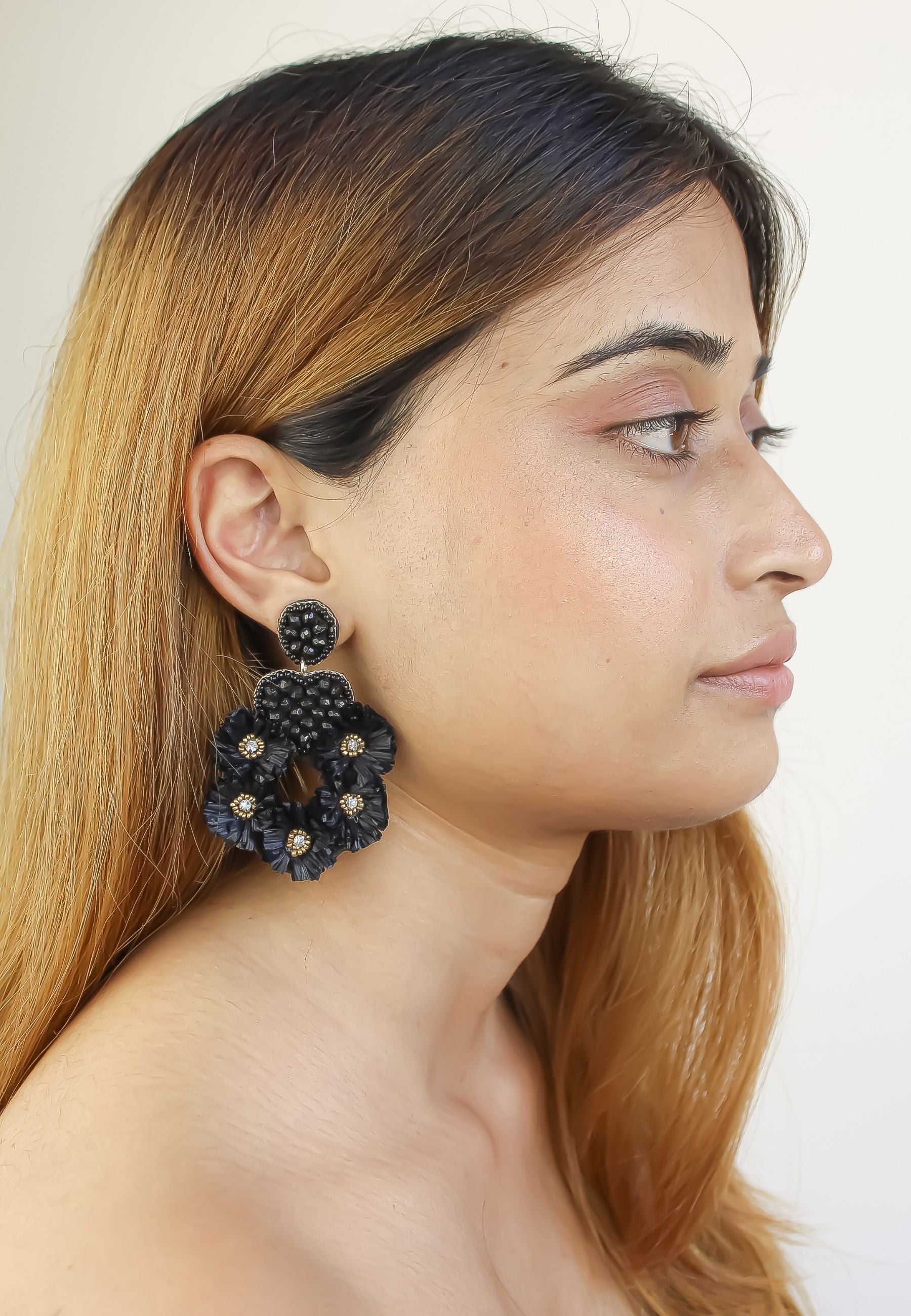 amancio black earrings Bombay Sunset