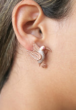 Bild in den Galerie-Viewer laden, amazonian hummingbird stud earrings 1 Bombay Sunset
