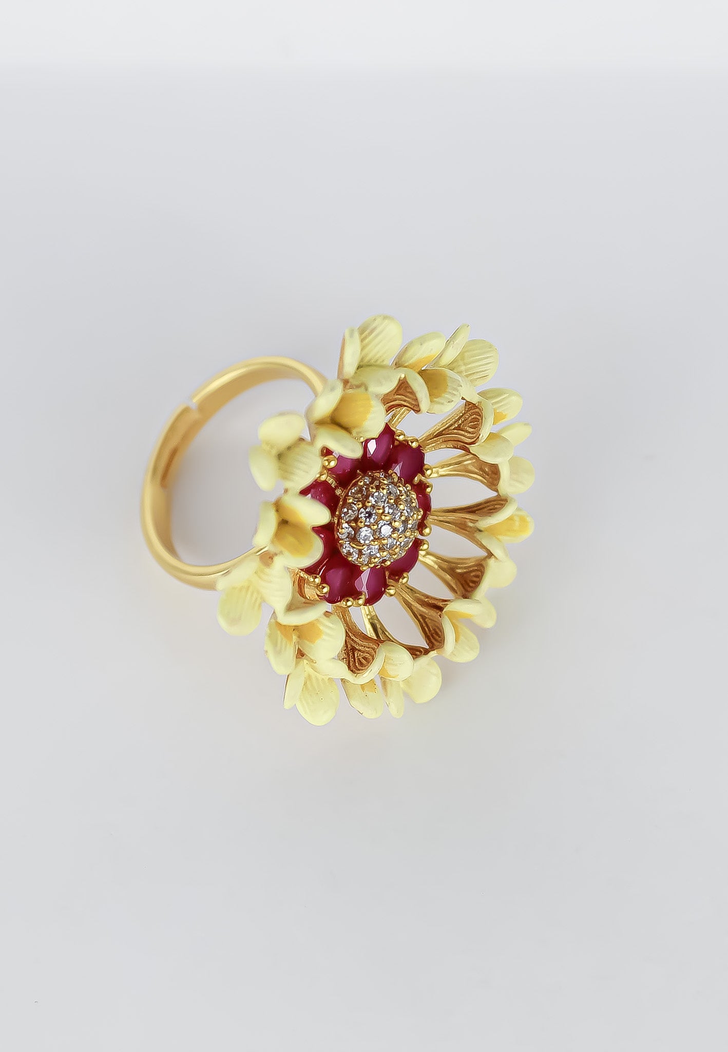 vivid daisy ring Bombay Sunset