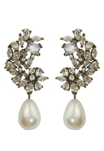 Bild in den Galerie-Viewer laden, frosty pearl earrings below 50 big bridal bride bridesmaid Bombay Sunset
